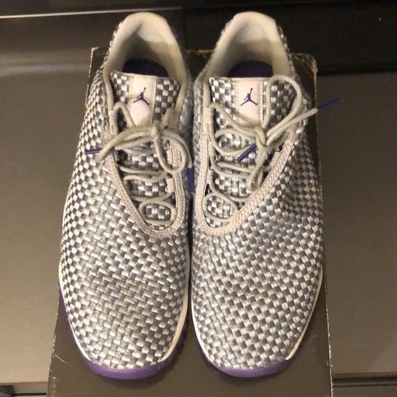 Jordan Future Size 7Y Grey Purple XI - Picture 2 of 7